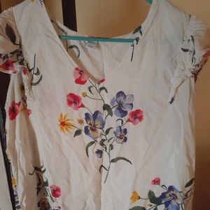 White floral blouse from Old Navy nwot size L